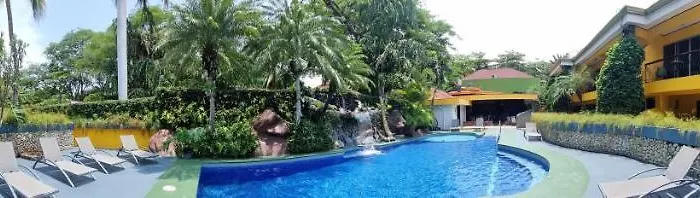 Mangaby Playa Hermosa (Guanacaste)